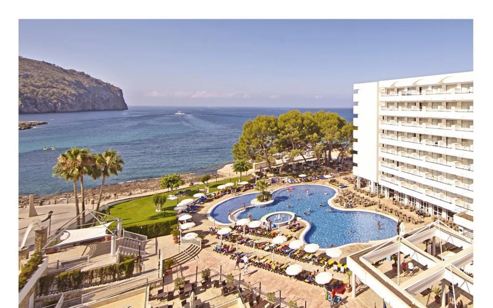 Alua Gran Camp de Mar in Camp de Mar, Mallorca, property overview.