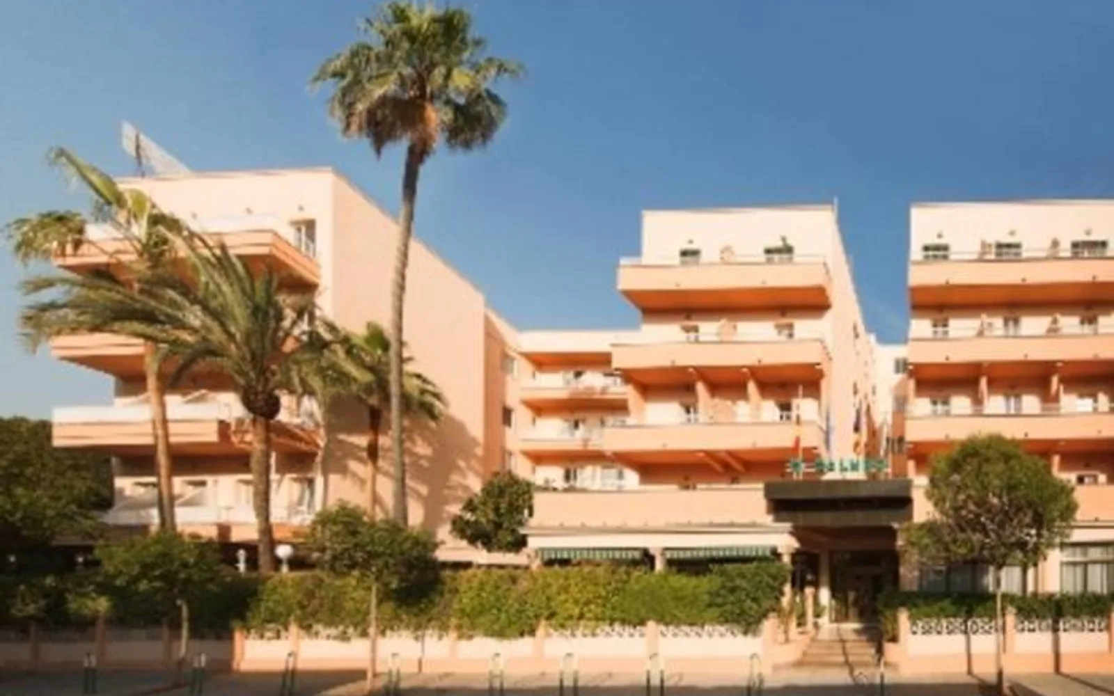 Alua Linda Mallorca in Can Pastilla, Mallorca, resort detail.