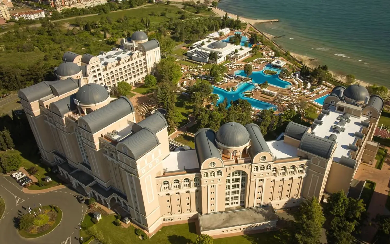 Alua Sunny Beach Resort & Spa in Sunny Beach, resort detail.