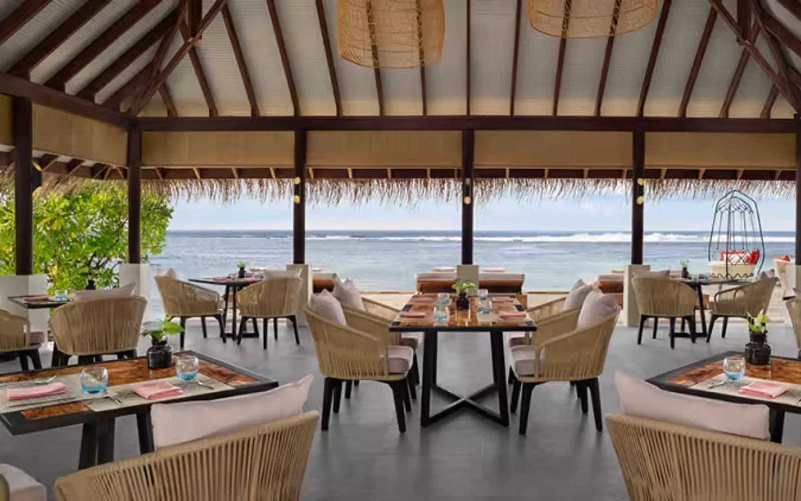 Anantara Veli Maldives Resort in South Malé Atoll, official property photography.