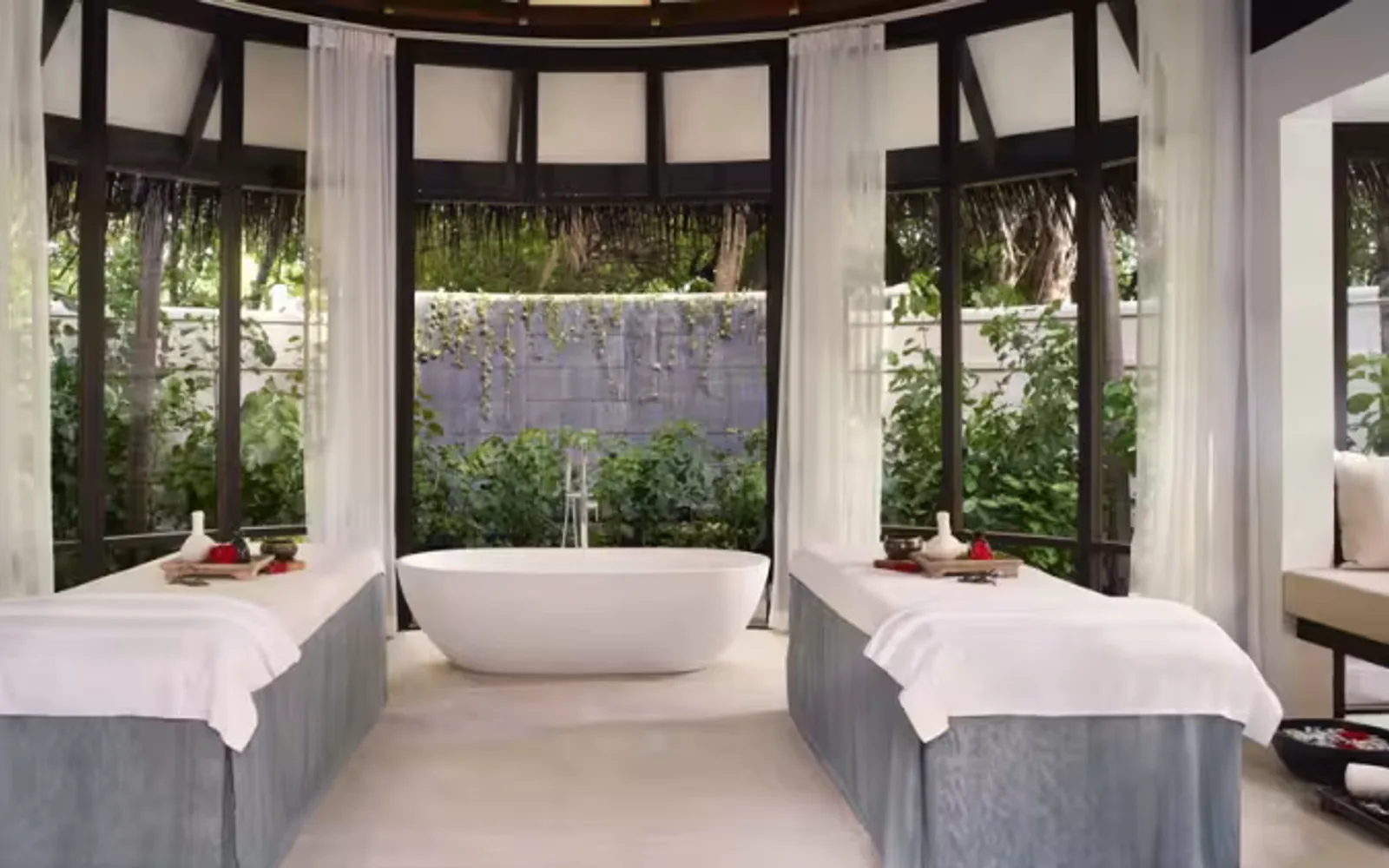 Anantara Veli Maldives Resort in South Malé Atoll, official property photography.