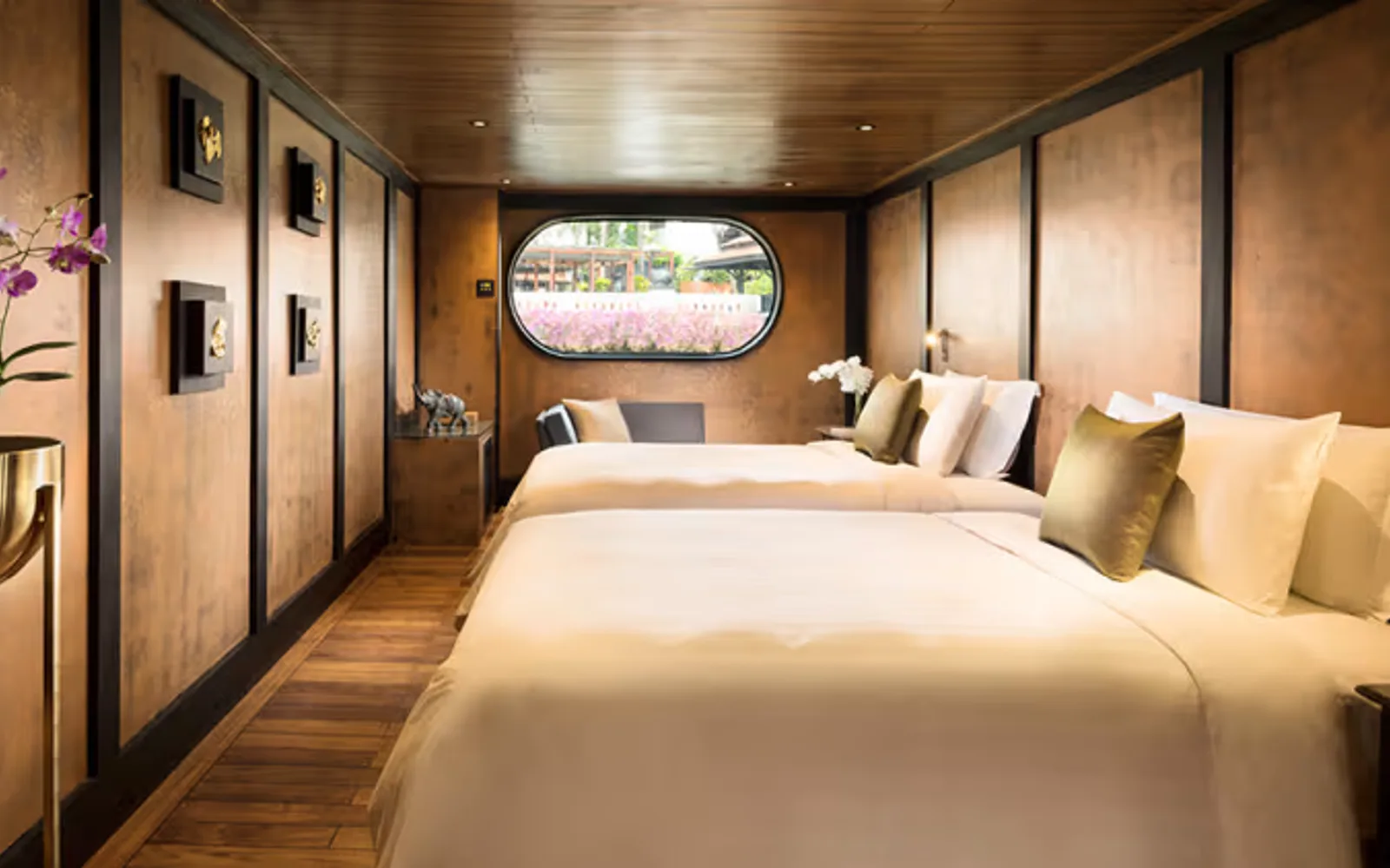 Loy Pela Voyages in Bangkok and Ayutthaya, official property photography.