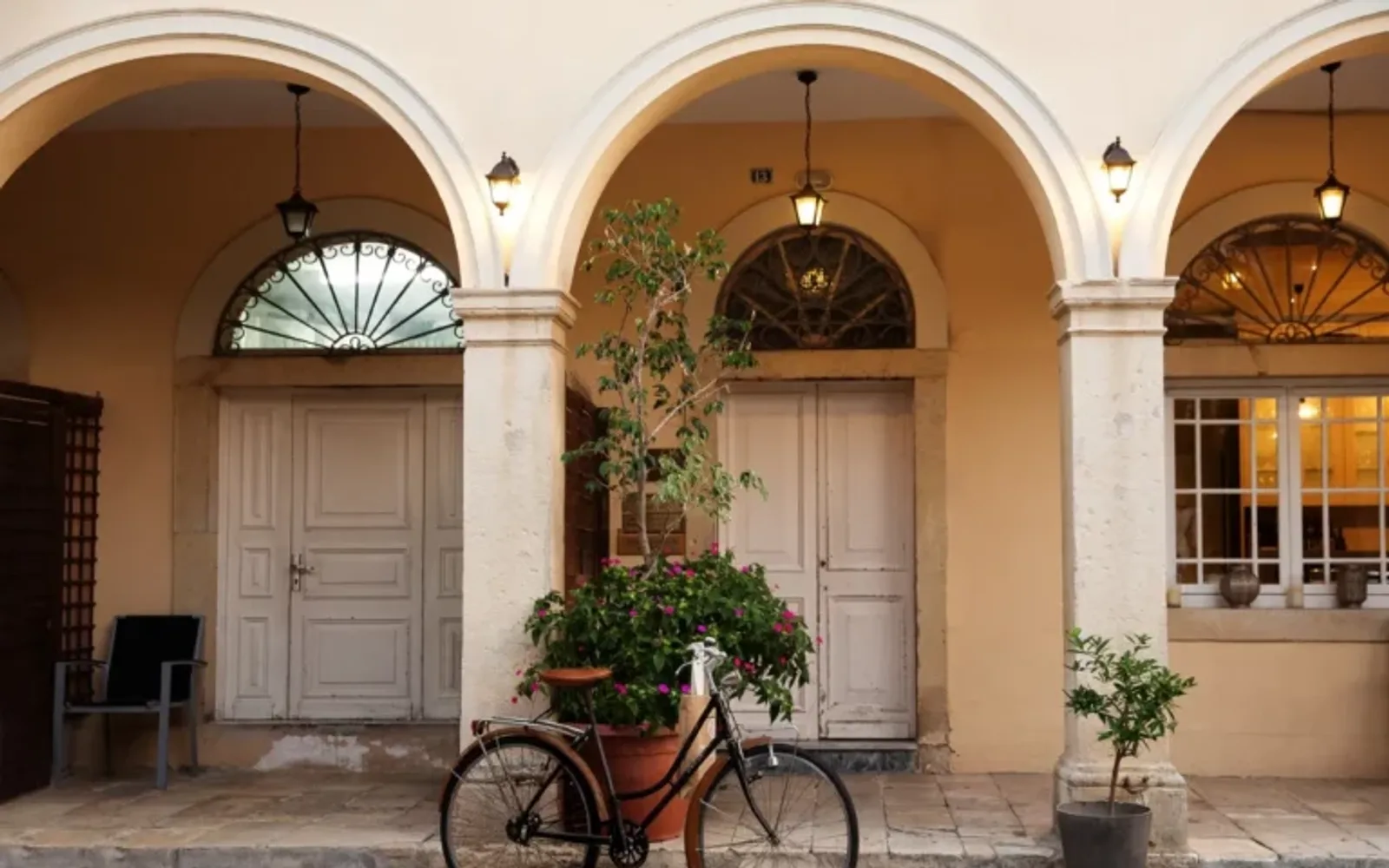 Luxury resort with walking tour services in Corfu