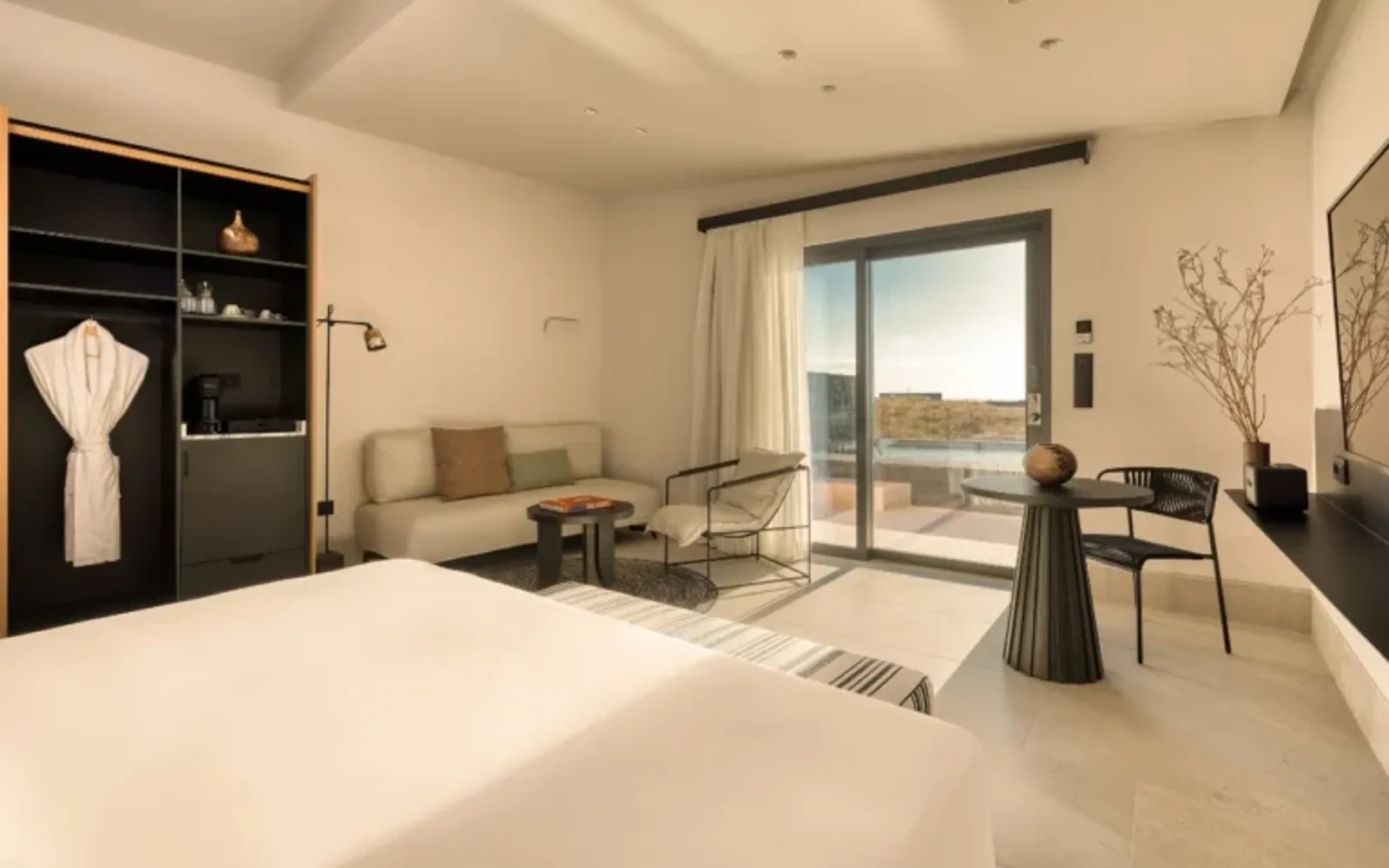 Luxury suites in Santorini