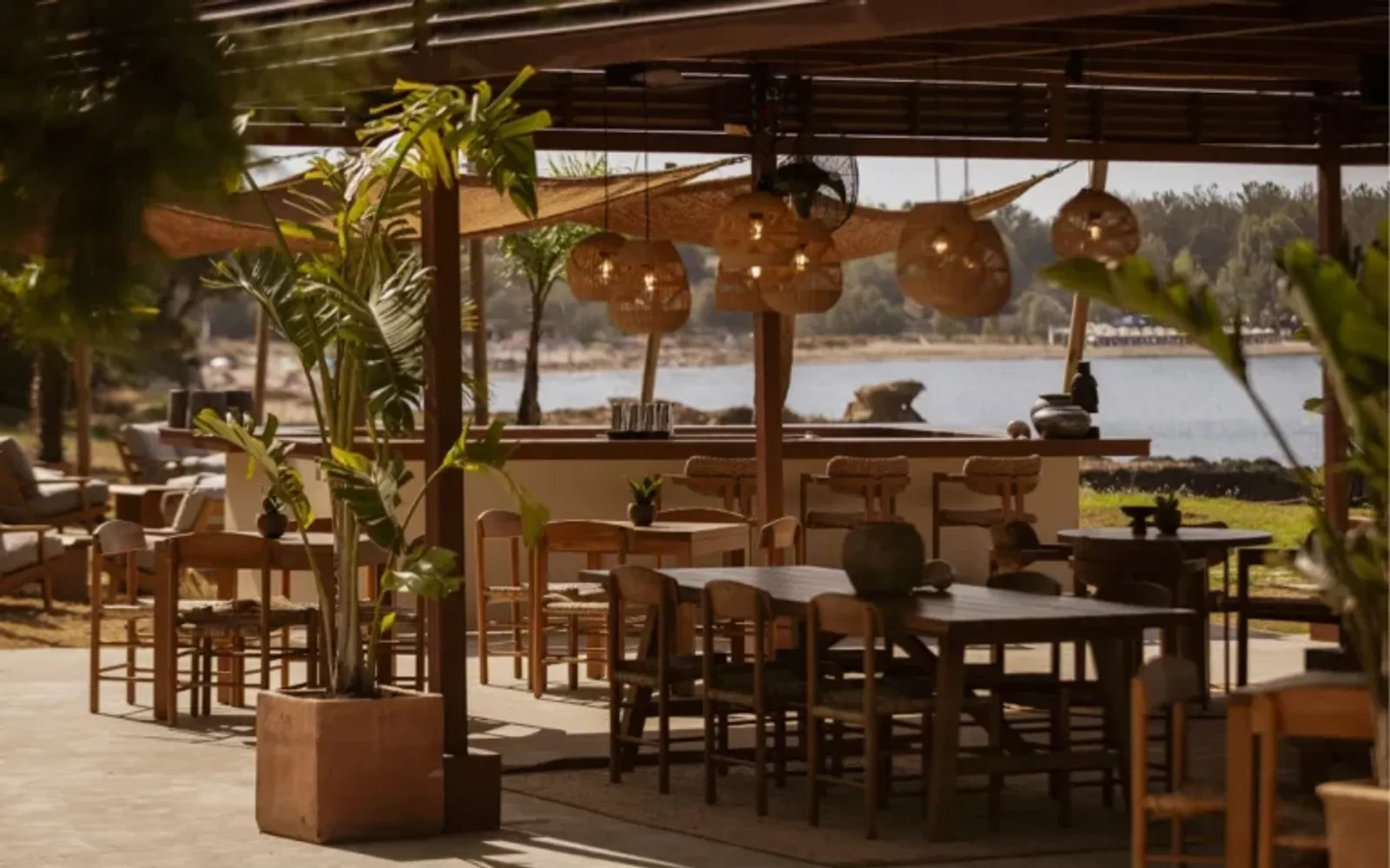Best Beach Bar Restaurant in Chania