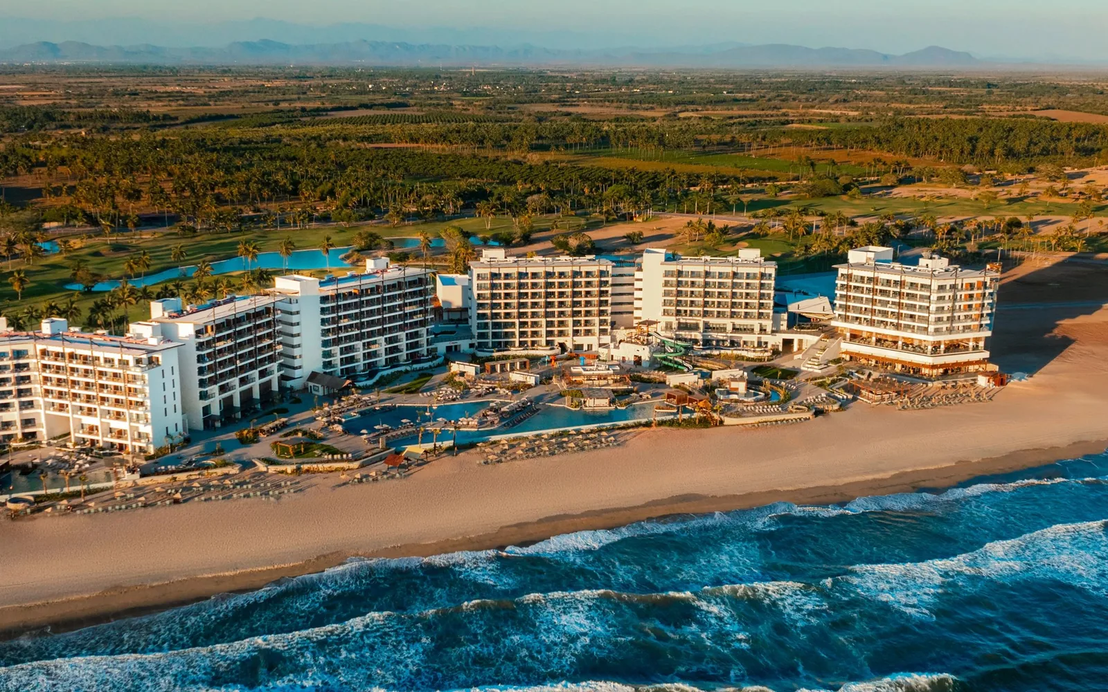 Dreams Estrella del Mar Mazatlán Golf & Spa Resort in Mazatlán, resort detail.