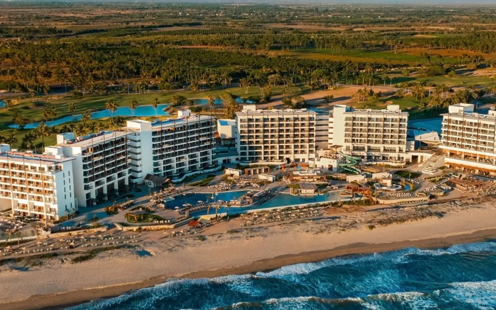 Dreams Estrella del Mar Mazatlán Golf & Spa Resort in Mazatlán, resort detail.