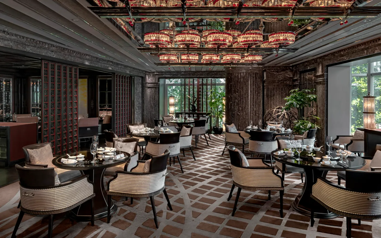 Four Seasons Hotel Beijing, official Four Seasons photography for the dining section.