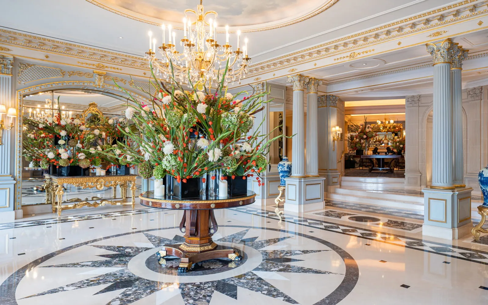 Four Seasons Hotel des Bergues Geneva, official Four Seasons photography for the overview section.