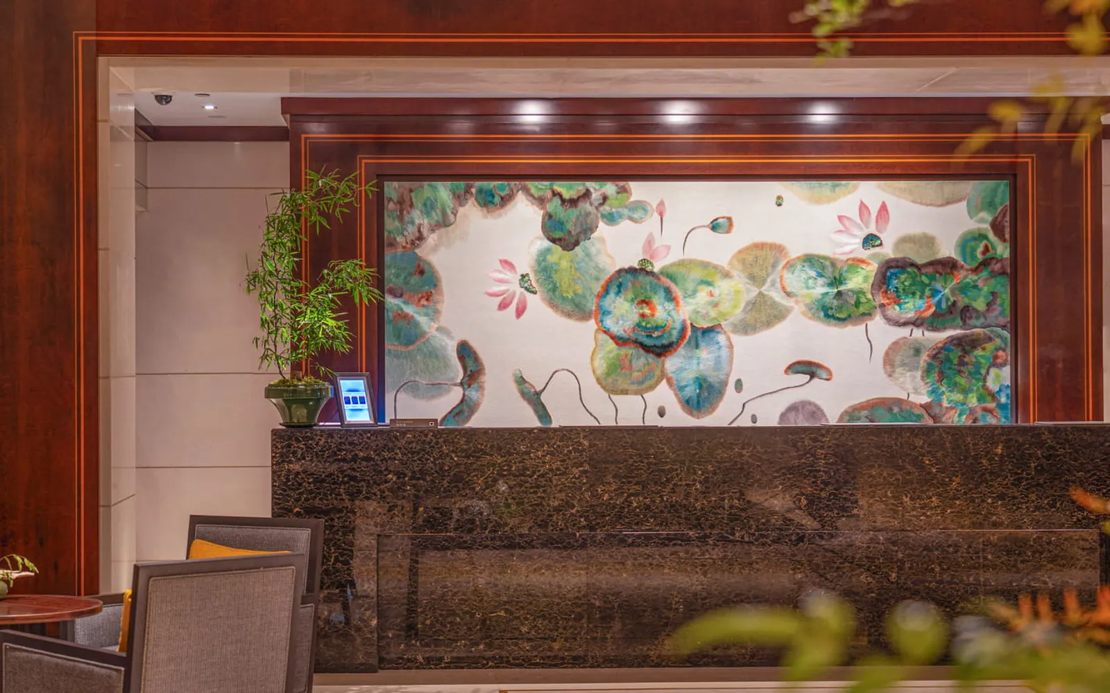 Four Seasons Hotel Hangzhou at West Lake, official Four Seasons photography for the accommodation section.