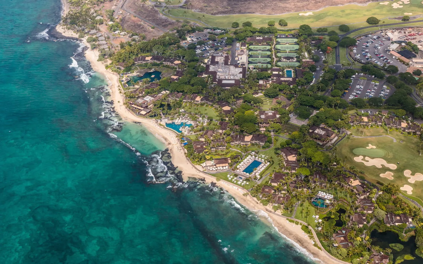 Four Seasons Resort Hualalai, official Four Seasons photography for the dining section.