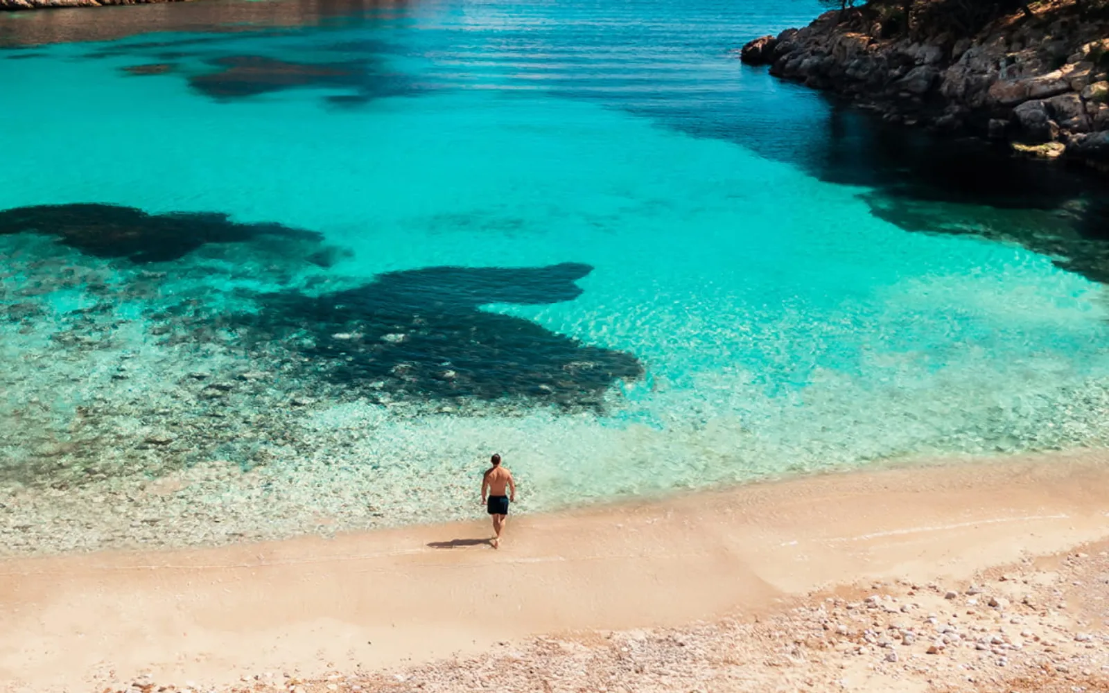 Four Seasons Resort Mallorca at Formentor, official Four Seasons photography for the accommodation section.