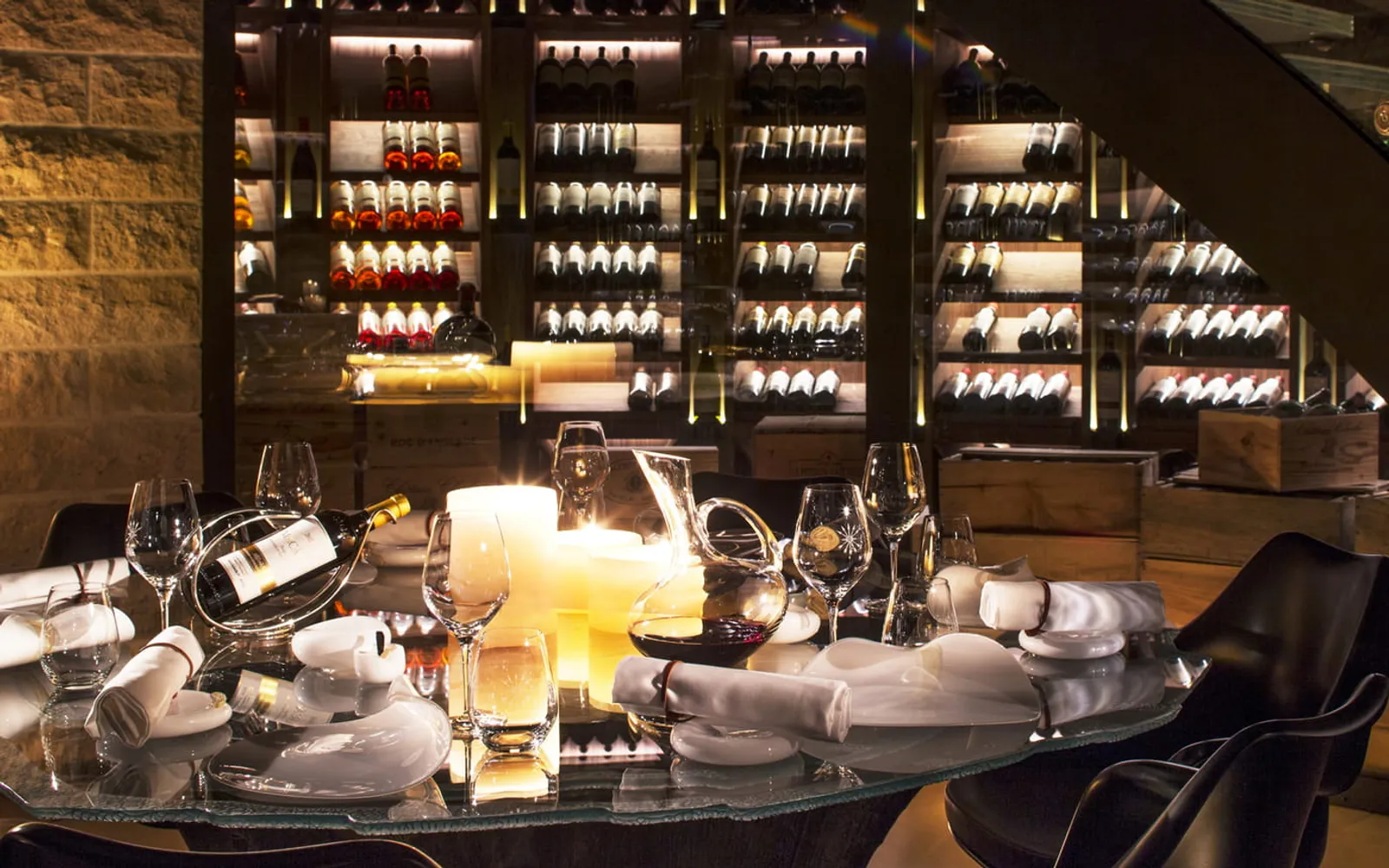 Four Seasons Resort Megève, official Four Seasons photography for the dining section.