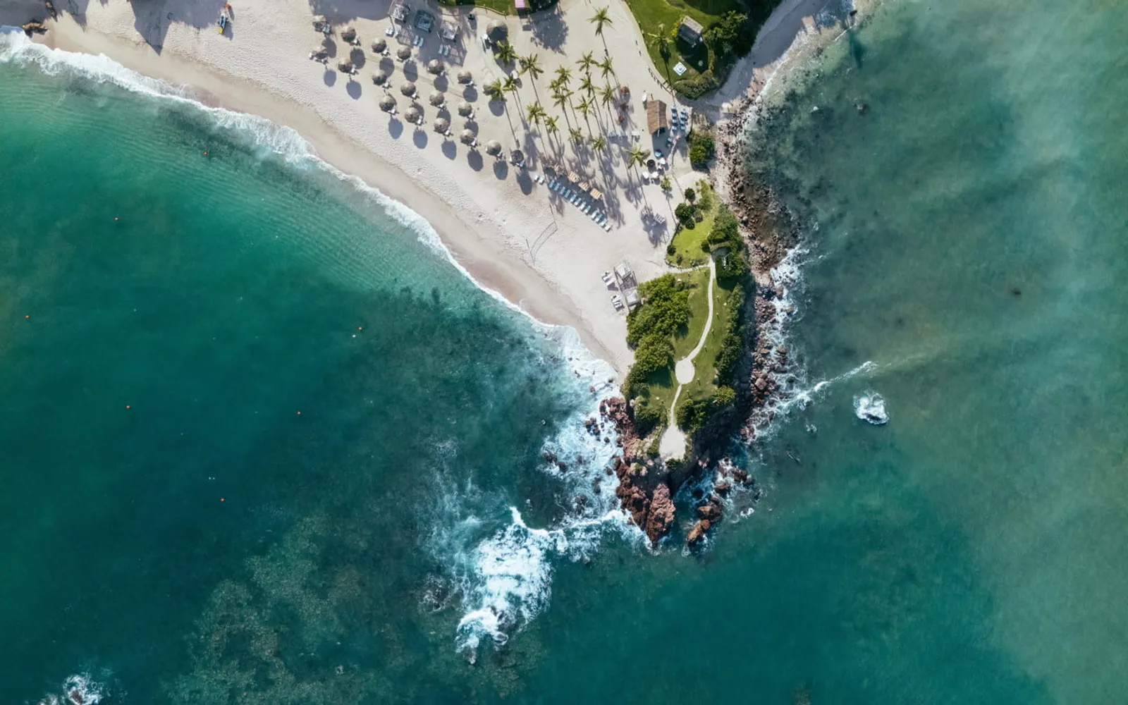 Four Seasons Resort Punta Mita México, official Four Seasons photography for the dining section.