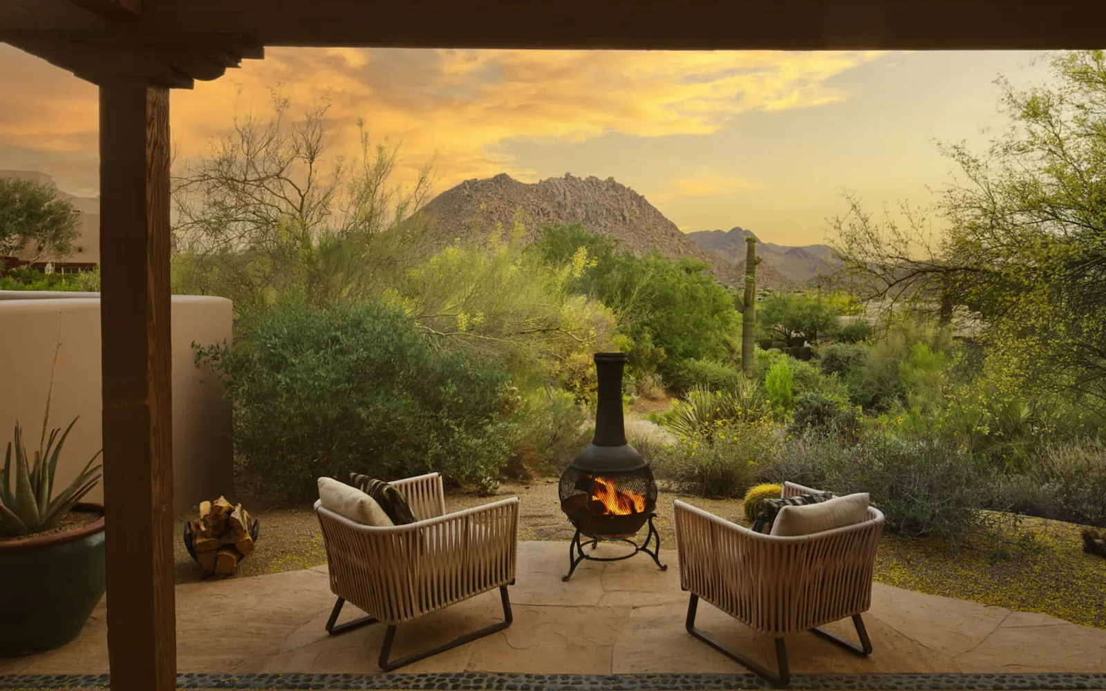 Four Seasons Resort Scottsdale at Troon North, official Four Seasons photography for the accommodation section.