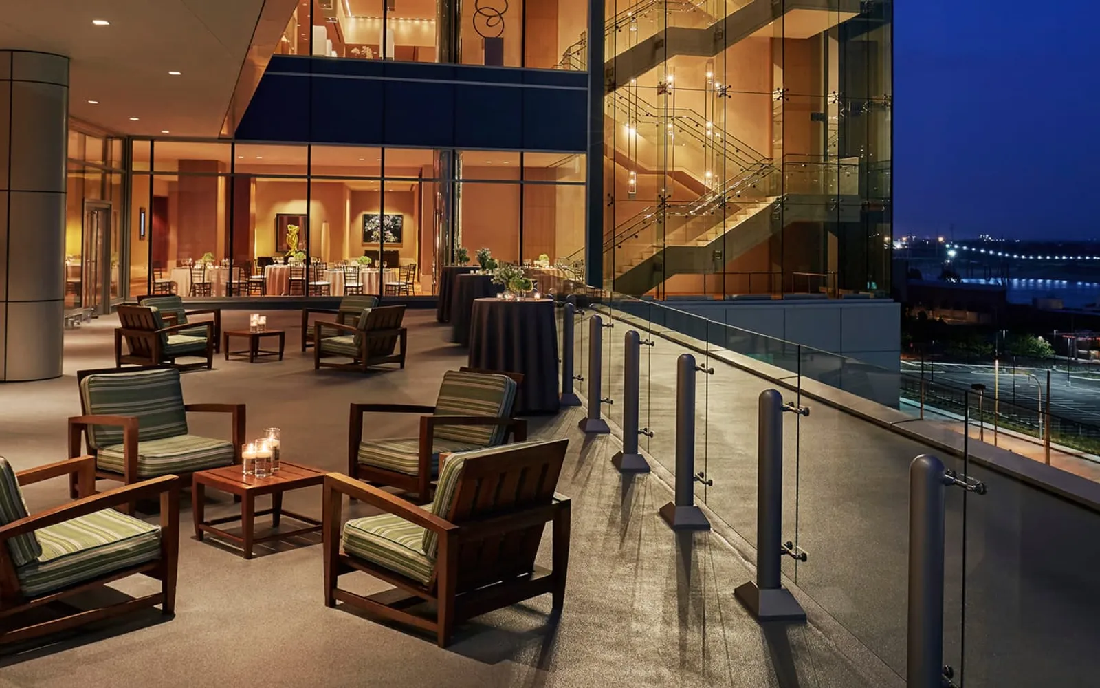 Four Seasons Hotel St. Louis, official Four Seasons photography for the overview section.