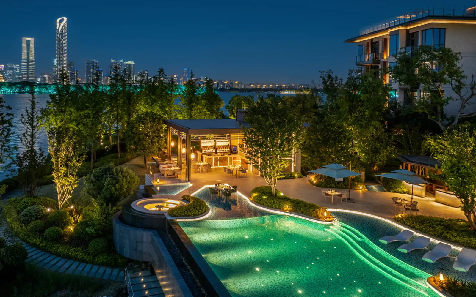 Four Seasons Hotel Suzhou, official Four Seasons photography for the accommodation section.