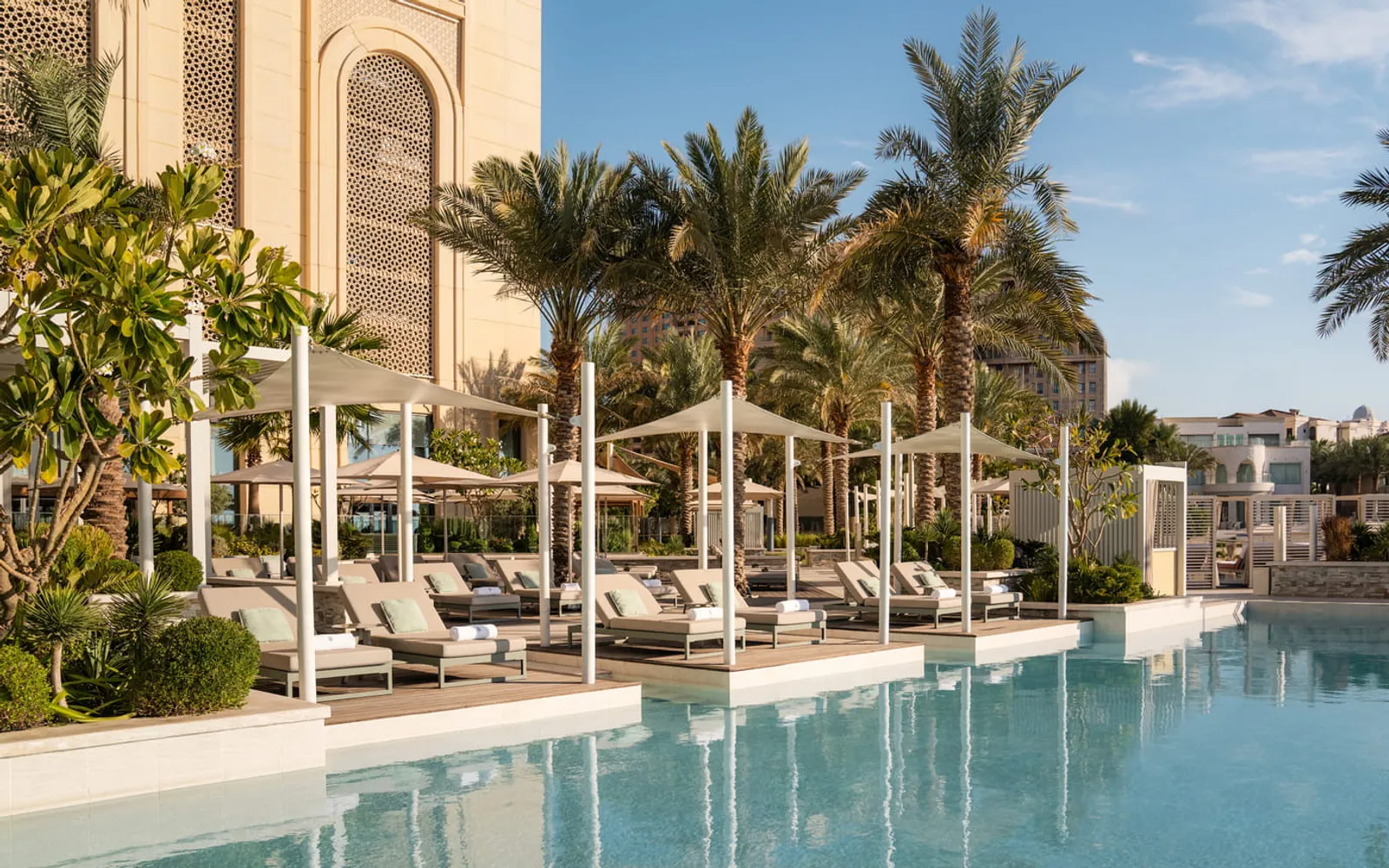 Four Seasons Resort and Residences The Pearl-Qatar, official Four Seasons photography for the overview section.