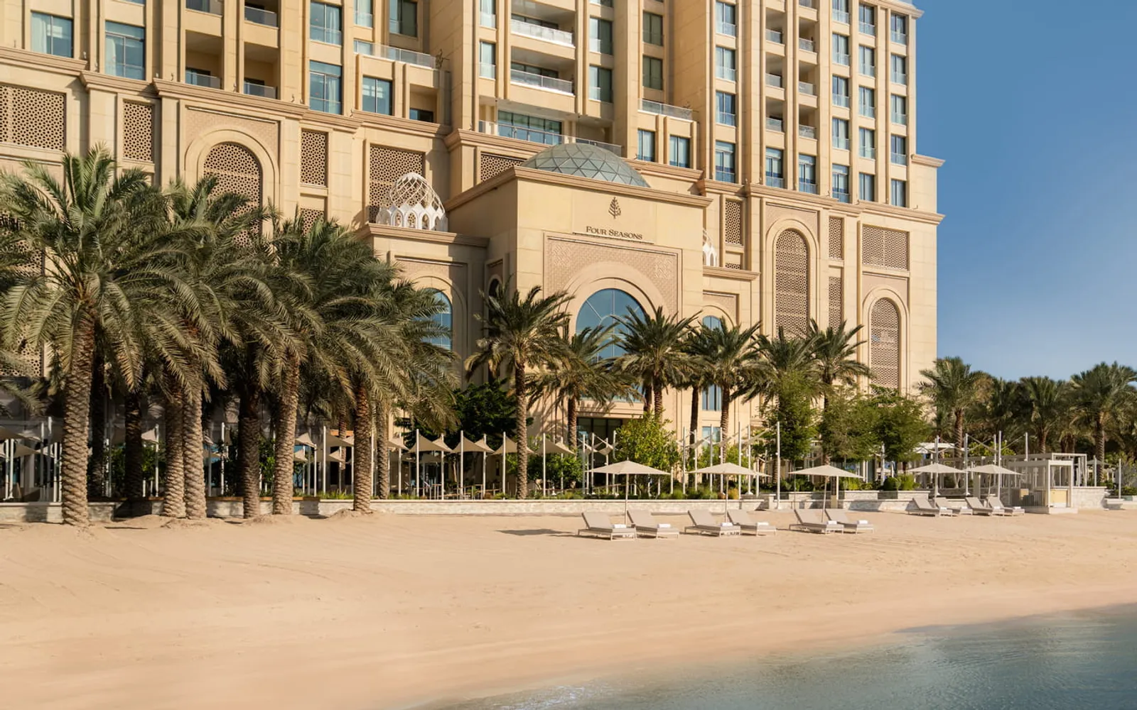 Four Seasons Resort and Residences The Pearl-Qatar, official Four Seasons photography for the accommodation section.