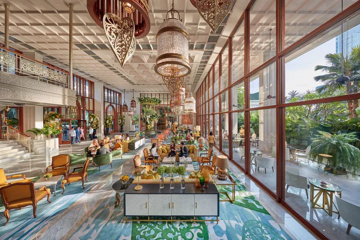 The chandelier-lit lobby at Mandarin Oriental, Bangkok