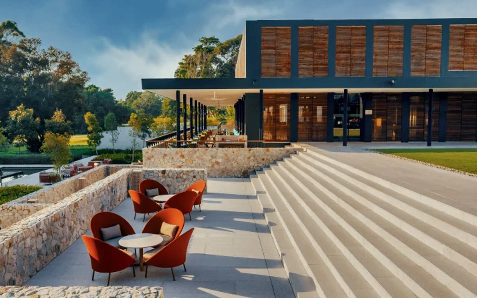 The lobby centre lounge.
