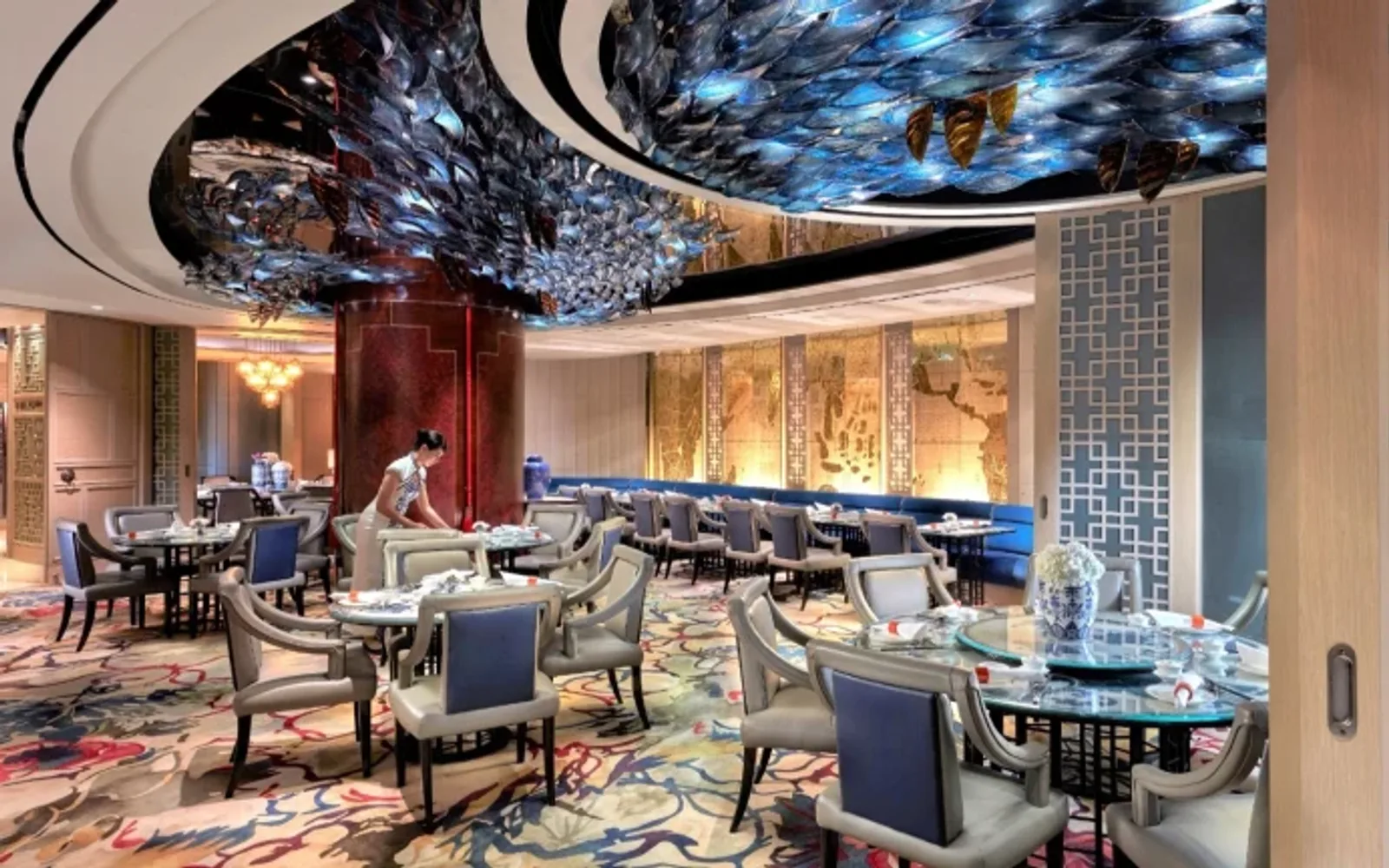 Li Feng Main dining room at mandarin oriental, jakarta