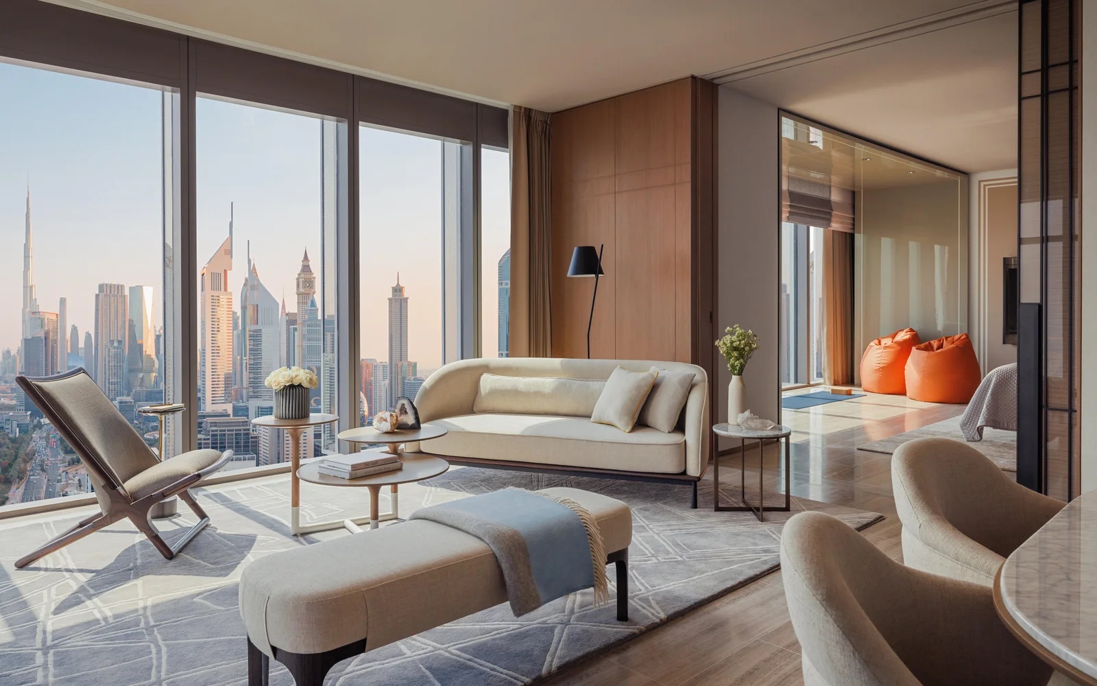Contemporary architecture for a privately tailored city stay