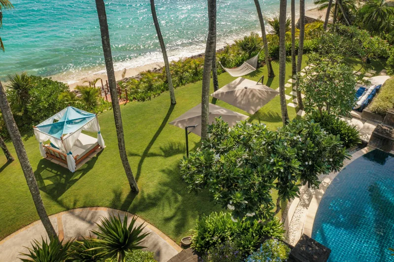 Villa One gardens beside the beach at One&Only Le Saint Géran