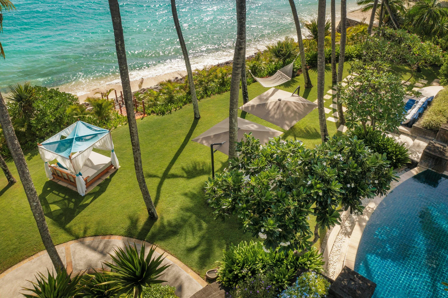Villa One gardens beside the beach at One&Only Le Saint Géran