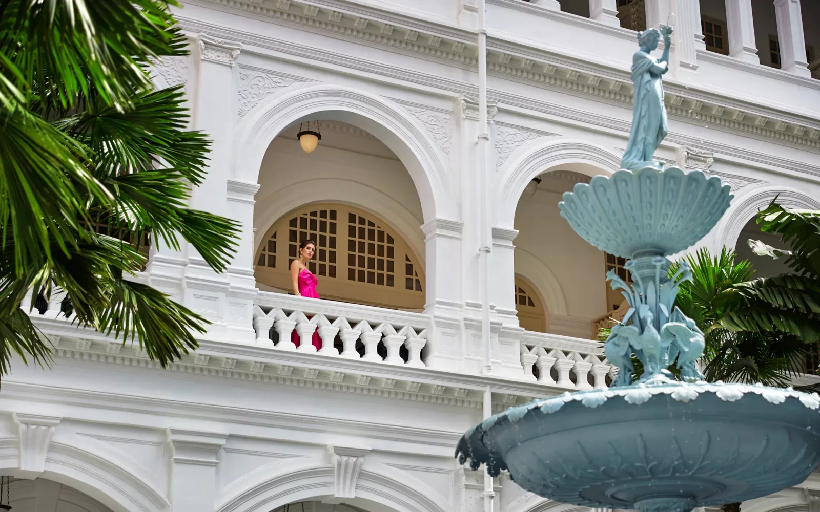 Raffles Singapore heritage exterior and fountain