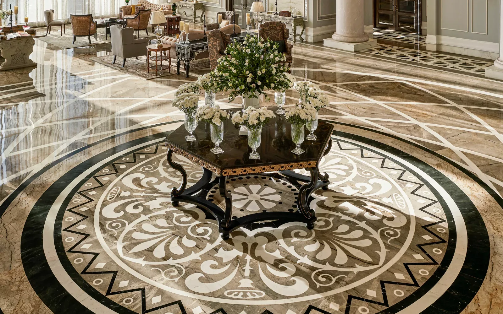 Raffles Udaipur grand lobby