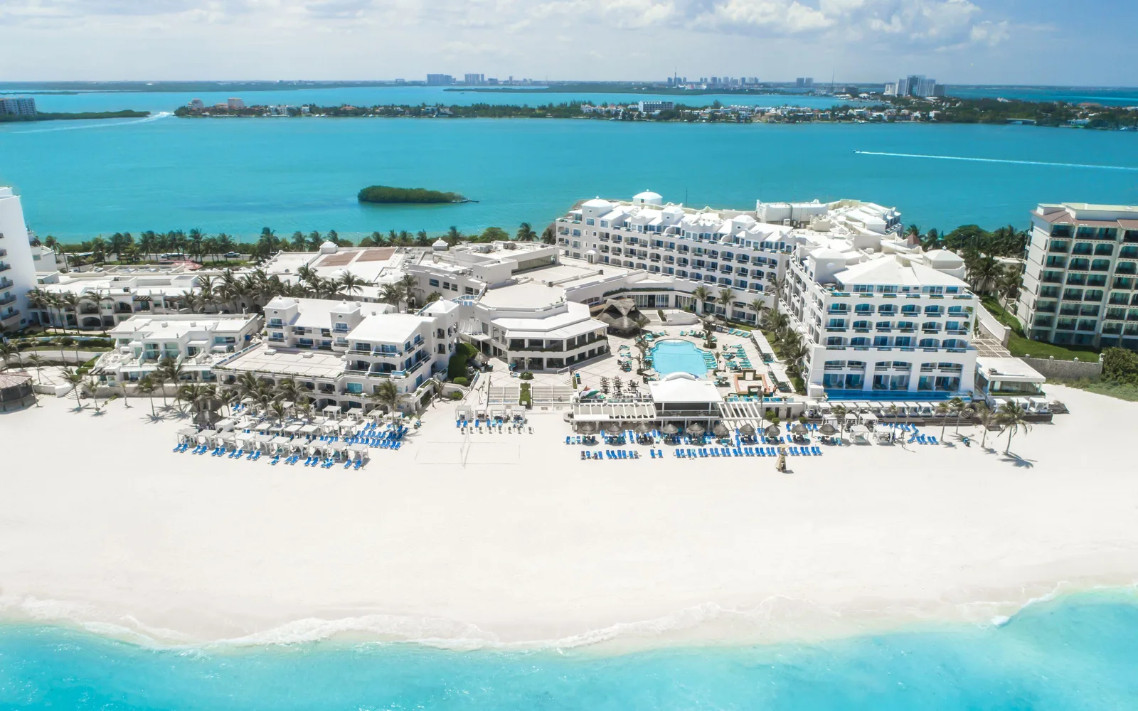 Sunscape Cancun Resort & Spa in Cancun, resort detail.